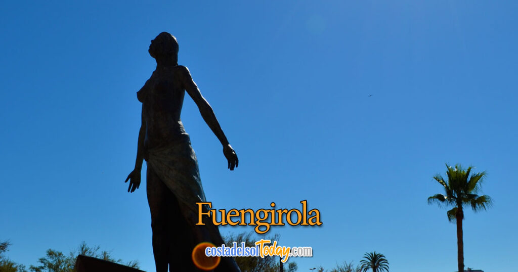 Fuengirolos promenada (El Paseo) Gražus mėlynas dangus
